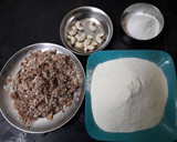 खोवा ओर खजूर की बर्फी (Khoya aur khajoor ki barfi recipe in Hindi) रेसिपी चरण 1 फोटो