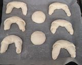 Kovászos kifli és zsemle ❤️ recept fázis 6 fotója