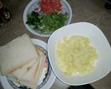 A picture of step 4 of Potato bread pockets.