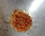 Foto langkah ke 3 dari resep Oseng oseng daun bawang.