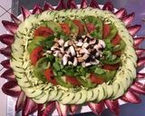 Une image de l'étape 14 de Salade composée multicolore (céleri,tomates,courgette,oignon,radis,concombre,champignons,endives).