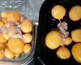Hình bước làm 1 của món Lòng gà trứng non cháy tỏi