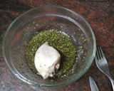 Foto del paso 2 de la receta: Pollo cocido y embarrado al horno con papas asadas