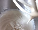 Une image de l'étape 8 de Roulé fraise mascarpone.