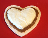 Foto del paso 3 de la receta: Día de San Valentín Merengue con Forma de Corazón