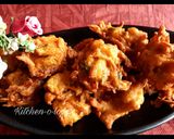 A picture of step 4 of Rava Bhajiya.
