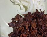 Foto langkah ke 1 dari resep Cah Telur Puyuh, Jamur Kuping, dan Mente Goreng.