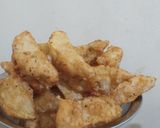 Foto langkah ke 4 dari resep Fried Potato Wedges.