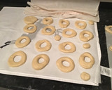Foto del paso 5 de la receta: Donuts / donas decoradas 🤤
