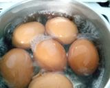 Foto langkah ke 1 dari resep Telur Petis Madura.