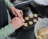 Foto del paso 3 de la receta: Galletitas de avena y banana con chips de chocolate