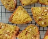 Foto langkah ke 28 dari resep Kunyit Chili Flakes Cheese Sourdough Bread (Open Bake Method).