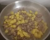 Hình bước làm 3 của món Bò bằm khoai tây