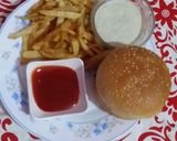 A picture of step 2 of Chicken cheese burger.