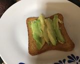 Foto del paso 3 de la receta: Huevo poché en tostada