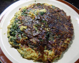 Foto del paso 8 de la receta: Tortilla de espinacas y cebolla morada