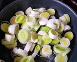 Une image de l'étape 2 de °Pommes de terre farcies au jambon et fondue de poireaux°.