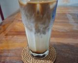 Foto langkah ke 6 dari resep Creamy Iced Palm Sugar Latte.