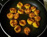 পটল চিংড়ির চচ্চড়ি (Potol chingrir chorchori recipe in Bengali) রেসিপি ধাপ - 2 ছবি
