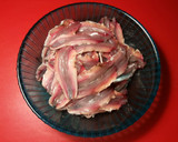 Foto del paso 4 de la receta: Cazuela de boqueroncillos, en salsa de tomate, ajo y perejil