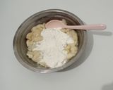 Foto langkah ke 2 dari resep Cekodok Pisang Sat-Set.