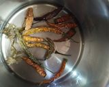 A picture of step 1 of Tomato Garlic Chutney.