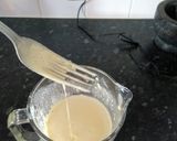 A picture of step 2 of Yorkshire Puddings.