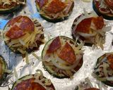 Cukkini mini “pizza” recept fázis 3 fotója