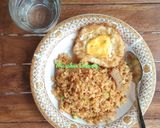 Foto langkah ke 3 dari resep Nasi Goreng Rumahan.
