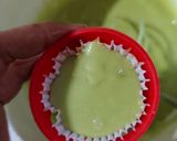 Foto langkah ke 5 dari resep Bolu kukus pandan tanpa mixer.