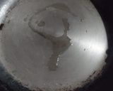 A picture of step 4 of Jowar masala roti.