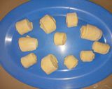 A picture of step 5 of Rolled doughnut.