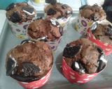 Foto langkah ke 6 dari resep Chocolate Muffin With Oreo - tanpa mikser.