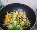 A picture of step 2 of Mixed noodles.