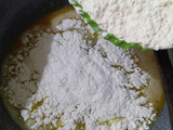71. Marble Soes