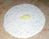 A picture of step 8 of Kasoori paratha.