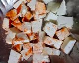 A picture of step 1 of Kadai paneer.