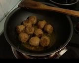 Foto langkah ke 2 dari resep Semur Bola Bola Daging isi Telur Puyuh.