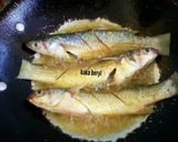 Foto langkah ke 2 dari resep Belanak goreng || harum gurih || enak|.