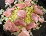 Foto del paso 1 de la receta: Fideuá caldosa de pollo