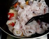 Foto langkah ke 3 dari resep Cumi saos tiram.
