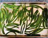 A picture of step 2 of Lemon Mustard Roasted Green Beans.