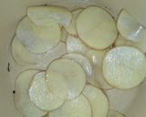A picture of step 1 of Aloo ki kachori.