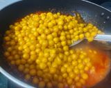 A picture of step 4 of Matar Ke Chole.