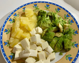 Foto del paso 2 de la receta: Wrap de pollo al curry aguacate, mozzarella y piña