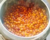 A picture of step 1 of Kala chana masala chaat / Black chickpeas masala chaat.