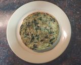 Foto del paso 6 de la receta Tortilla de calabacín, espinacas, cebolla y especias