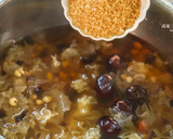 【老菜脯栗子銀耳甜湯】秋分節氣燉湯，秋燥必備甜湯的食譜步驟3照片