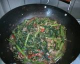 Foto langkah ke 3 dari resep Cah Kangkung Udang Rebon.
