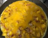 Foto del paso 4 de la receta: Tortilla de plátano maduro con tocineta